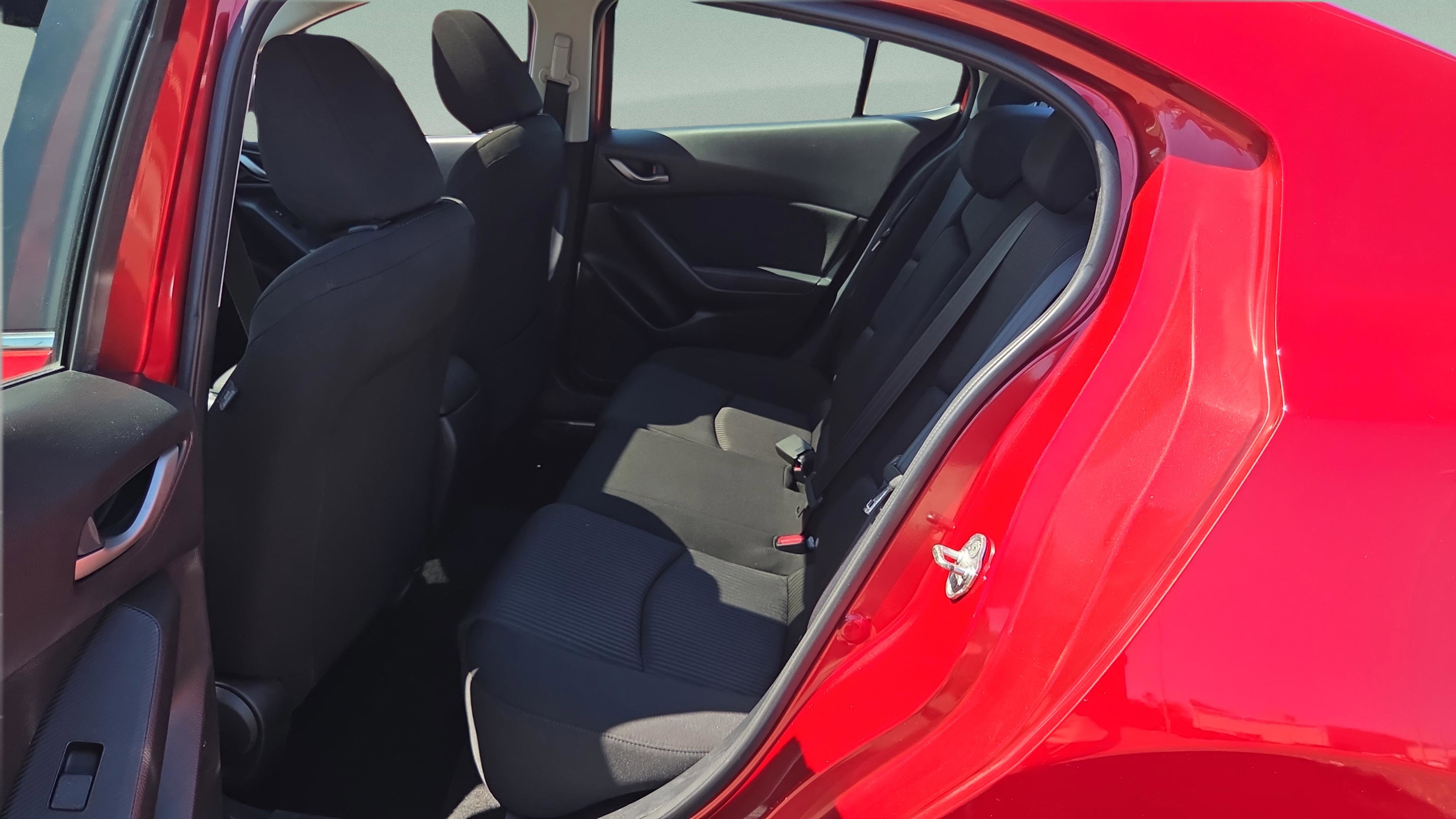 Used 2016 MAZDA MAZDA3 i Touring image 11