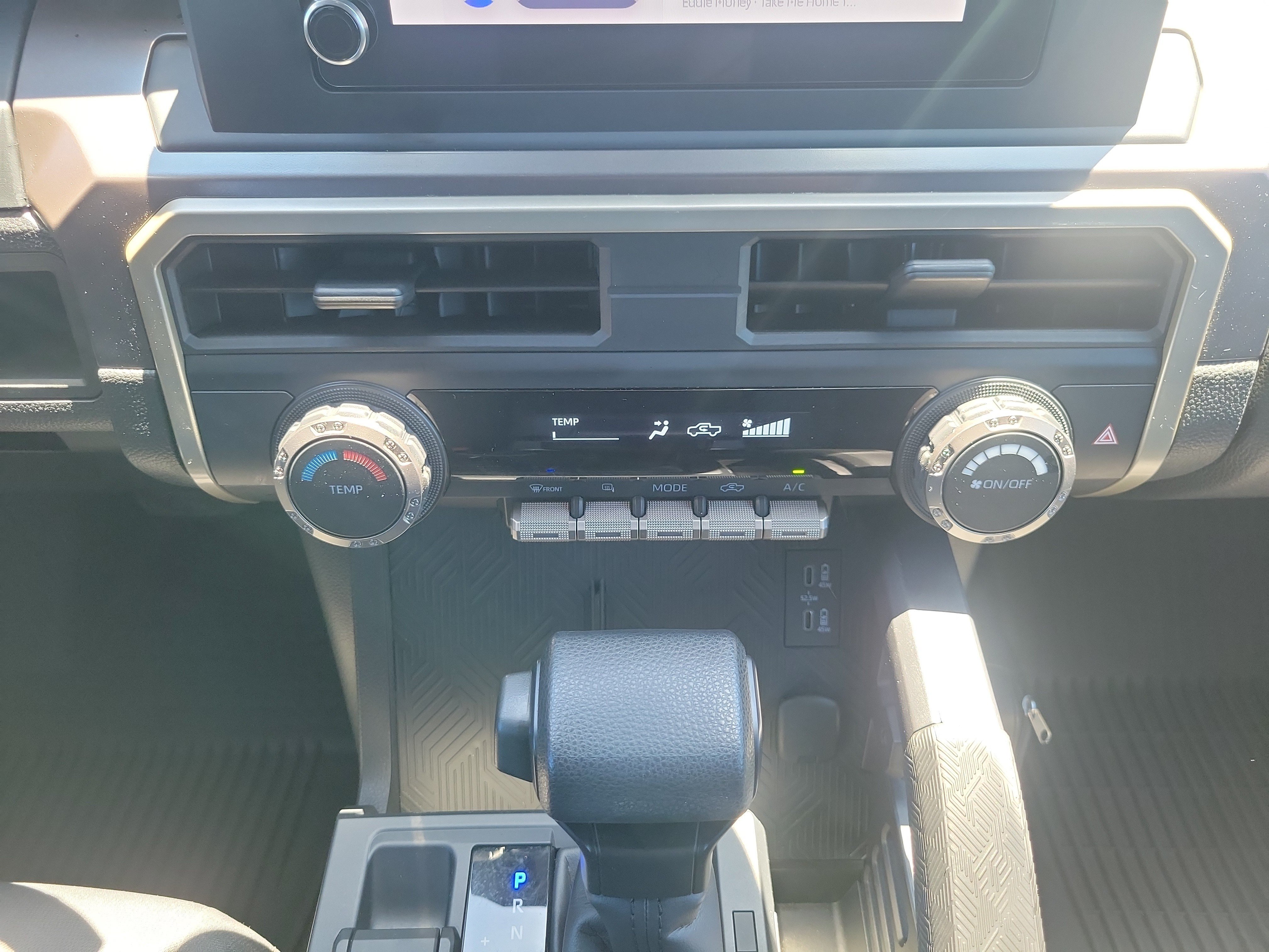 Used 2024 Toyota Tacoma SR5 AWD/4WD image 14