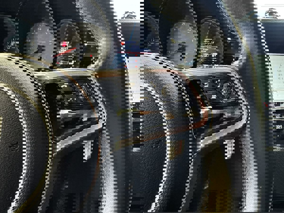 Used 2015 Porsche Macan S image 34