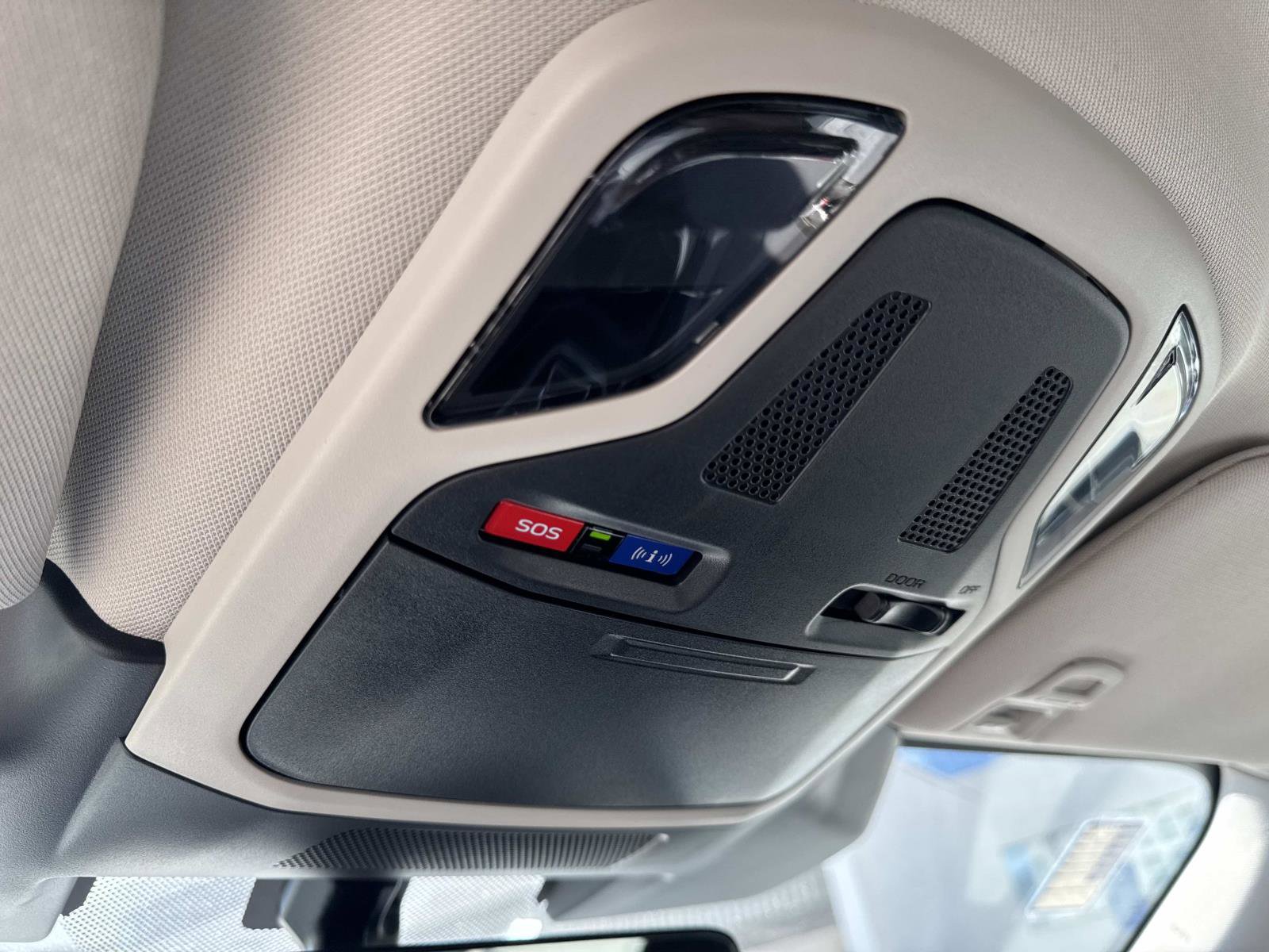 Used 2023 Subaru Outback Premium image 31