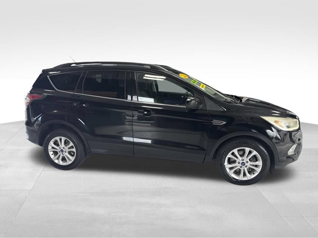 Used 2017 Ford Escape SE w/ Equipment Group 201A AWD/4WD image 7