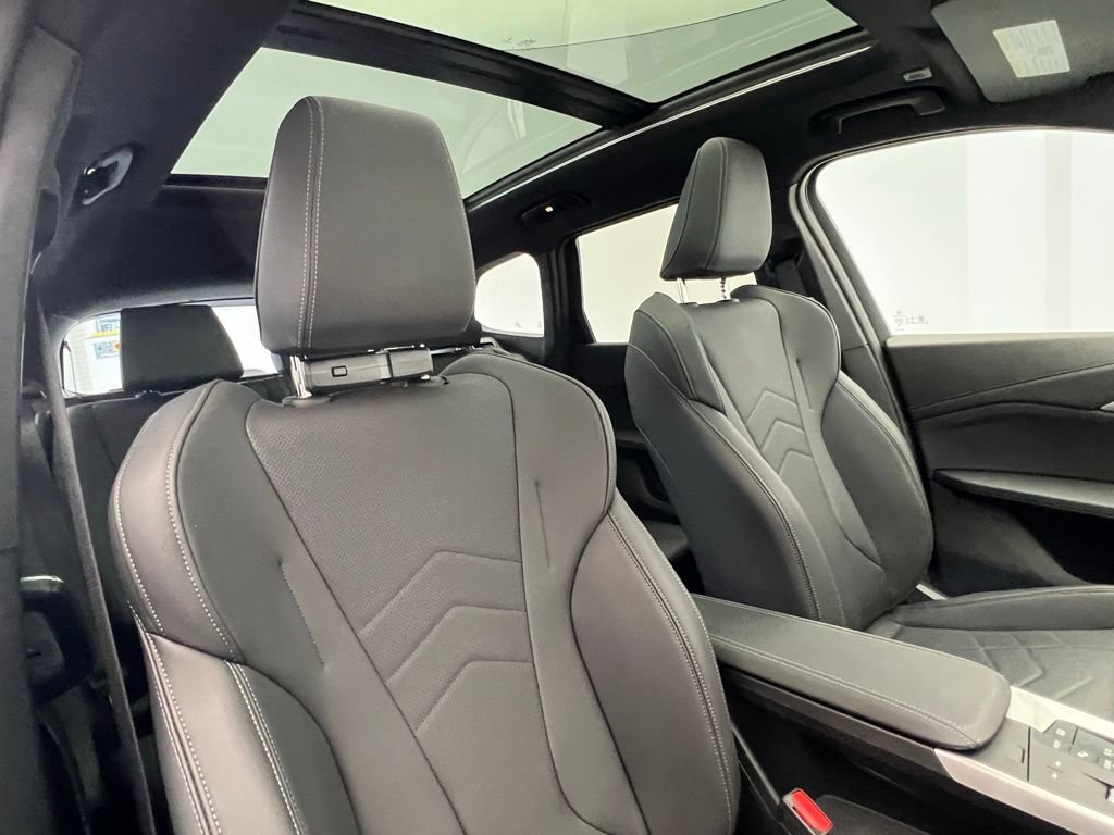 Certified 2023 BMW X1 xDrive28i w/ Premium Package AWD/4WD image 9