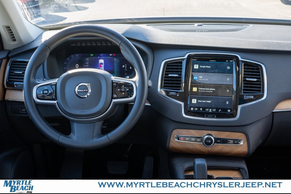 Used 2023 Volvo XC90 B6 Plus image 15