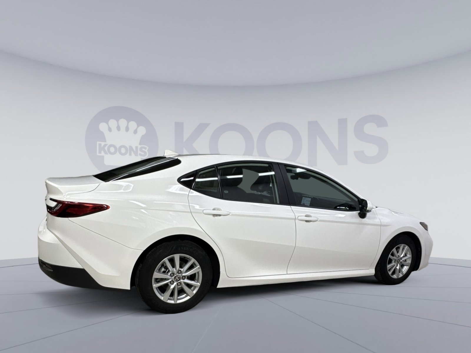 Used 2025 Toyota Camry LE image 13