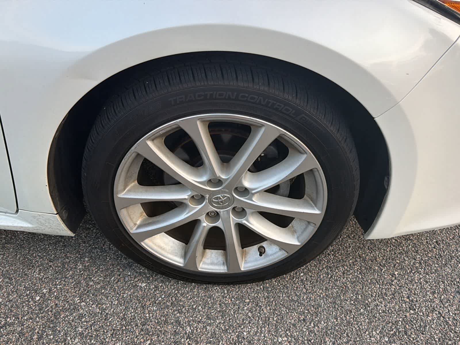 Used 2014 Toyota Avalon Limited FWD image 21