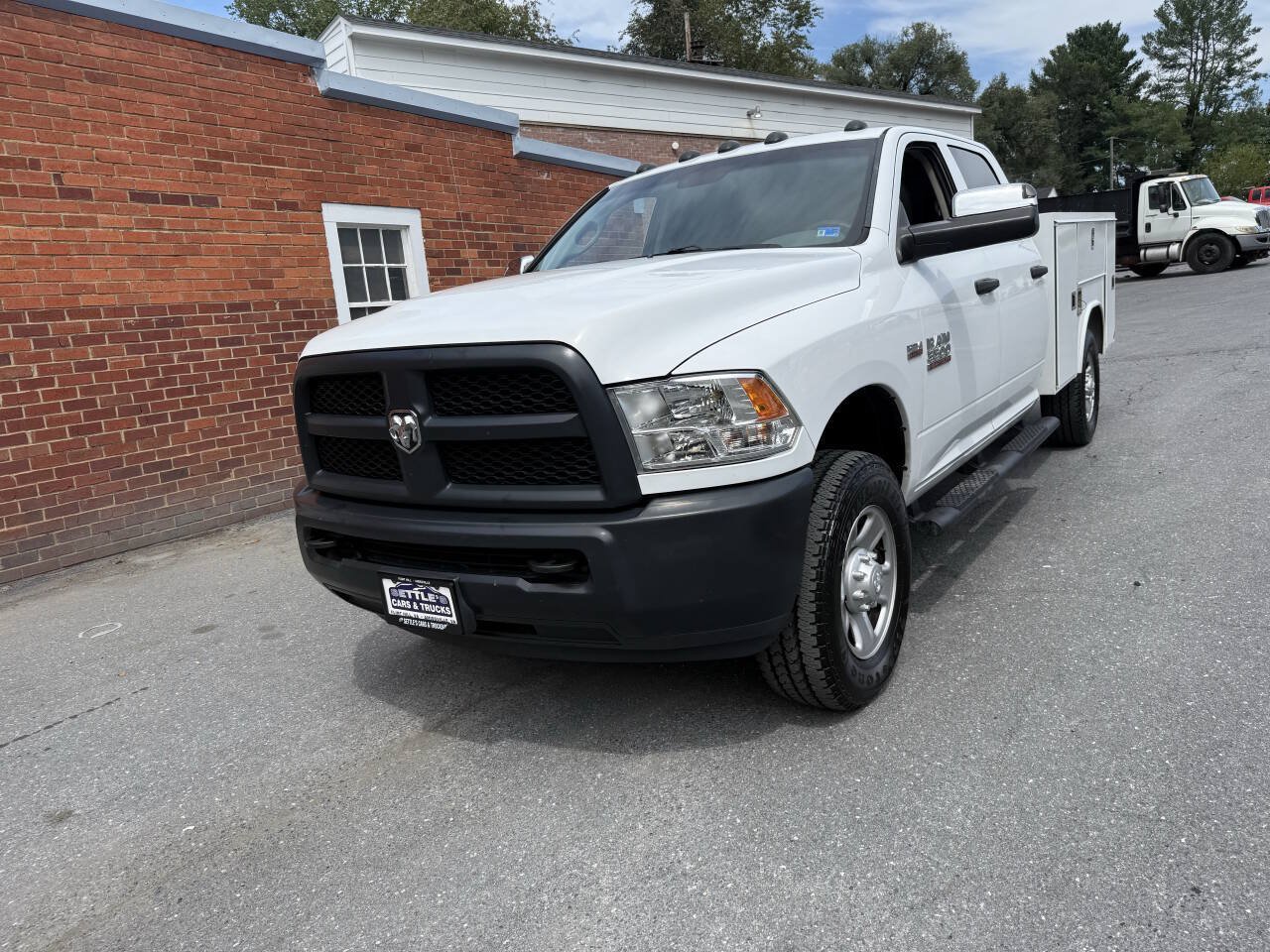 Used 2018 RAM 3500 Tradesman w/ Snow Chief Group AWD/4WD image 2