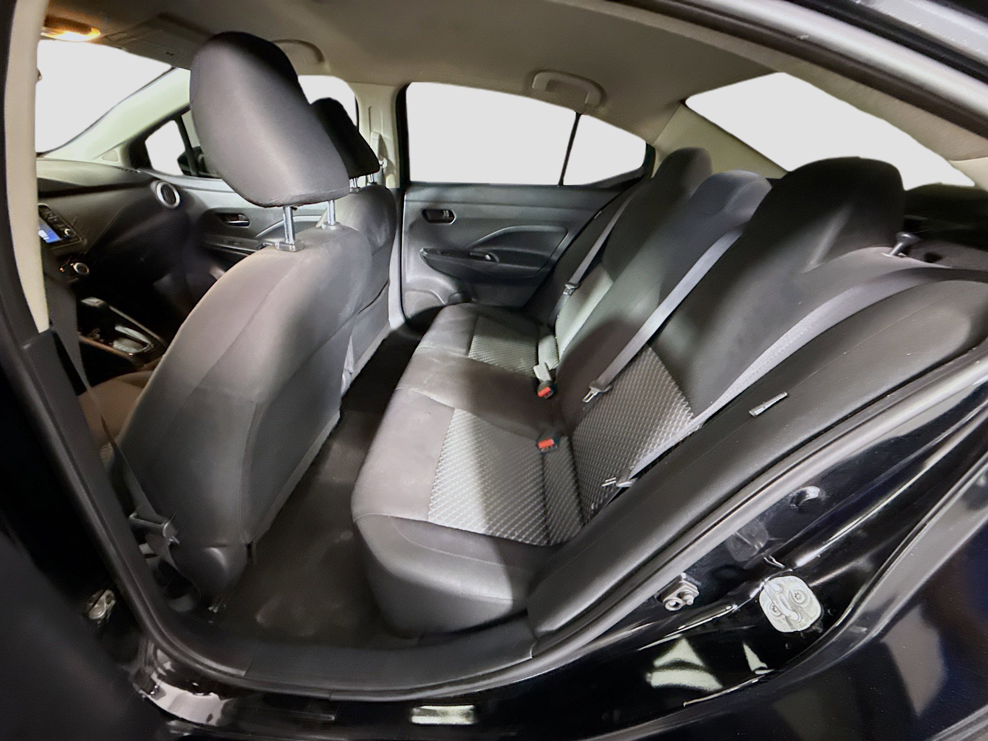 Used 2021 Nissan Versa S FWD image 25
