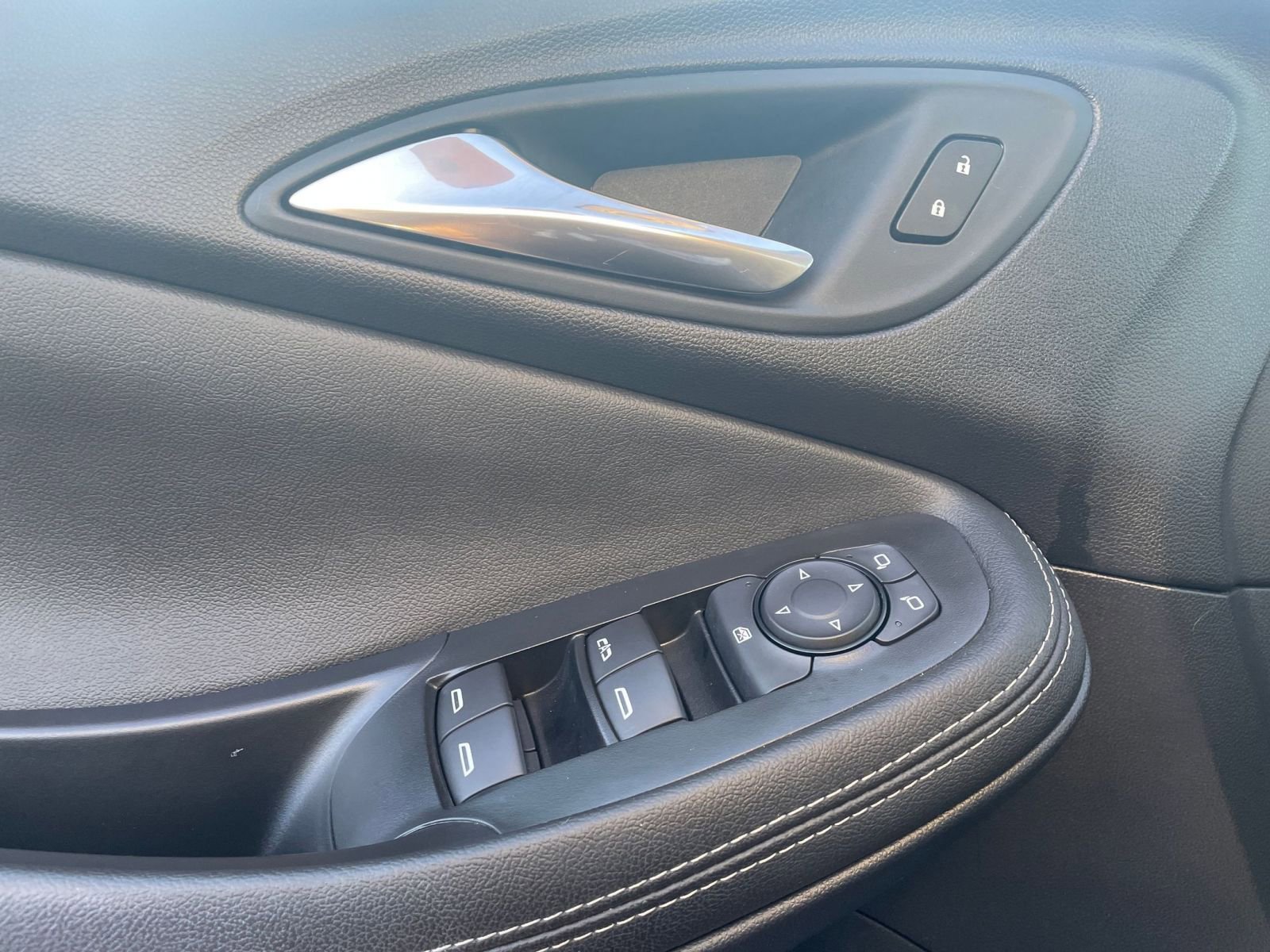 Used 2025 Buick Encore GX Preferred FWD image 20