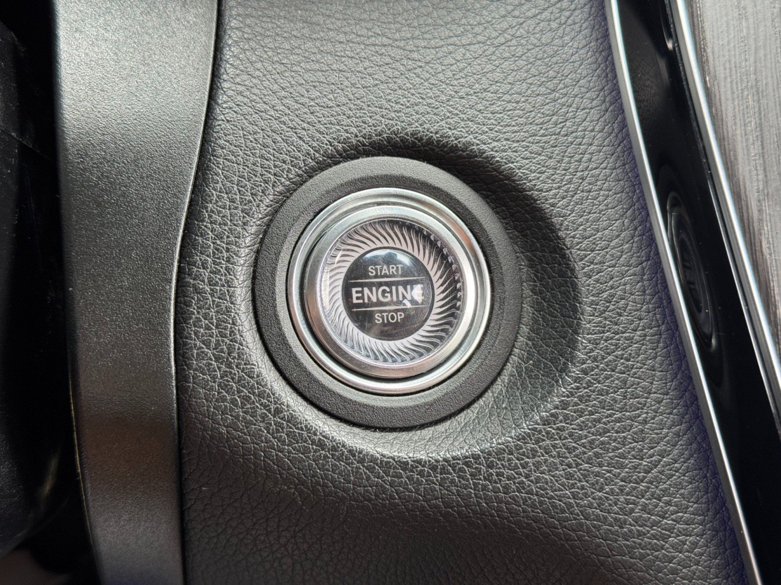 Used 2021 Mercedes-Benz GLC 300 w/ AMG Line image 21