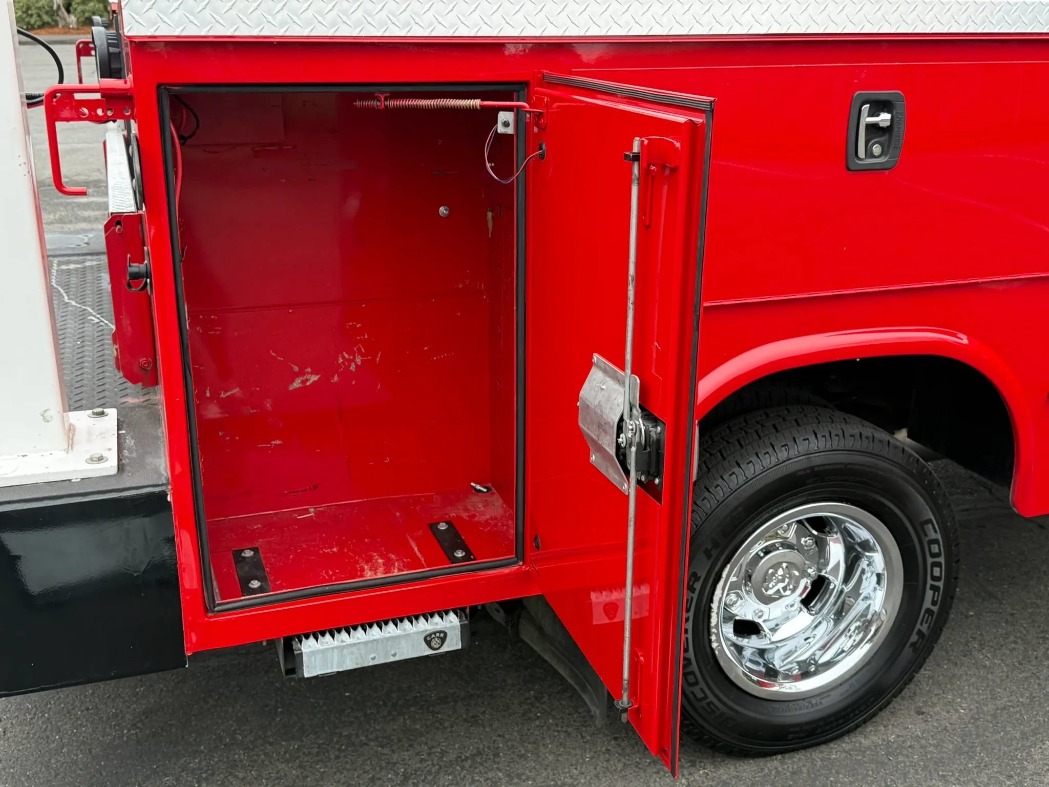 Used 2021 RAM 3500 Tradesman w/ Chrome Appearance Group RWD image 26