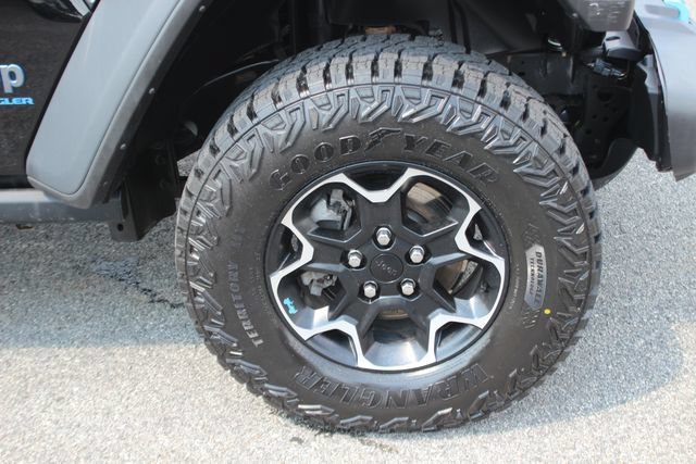 Used 2023 Jeep Wrangler Unlimited Rubicon 4xe AWD/4WD image 35
