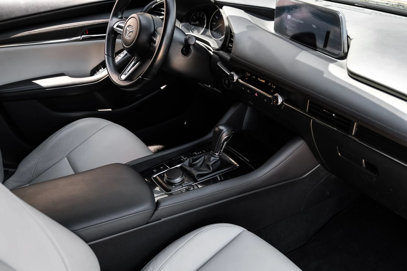 Used 2019 MAZDA MAZDA3 Hatchback w/ Preferred Package FWD image 21
