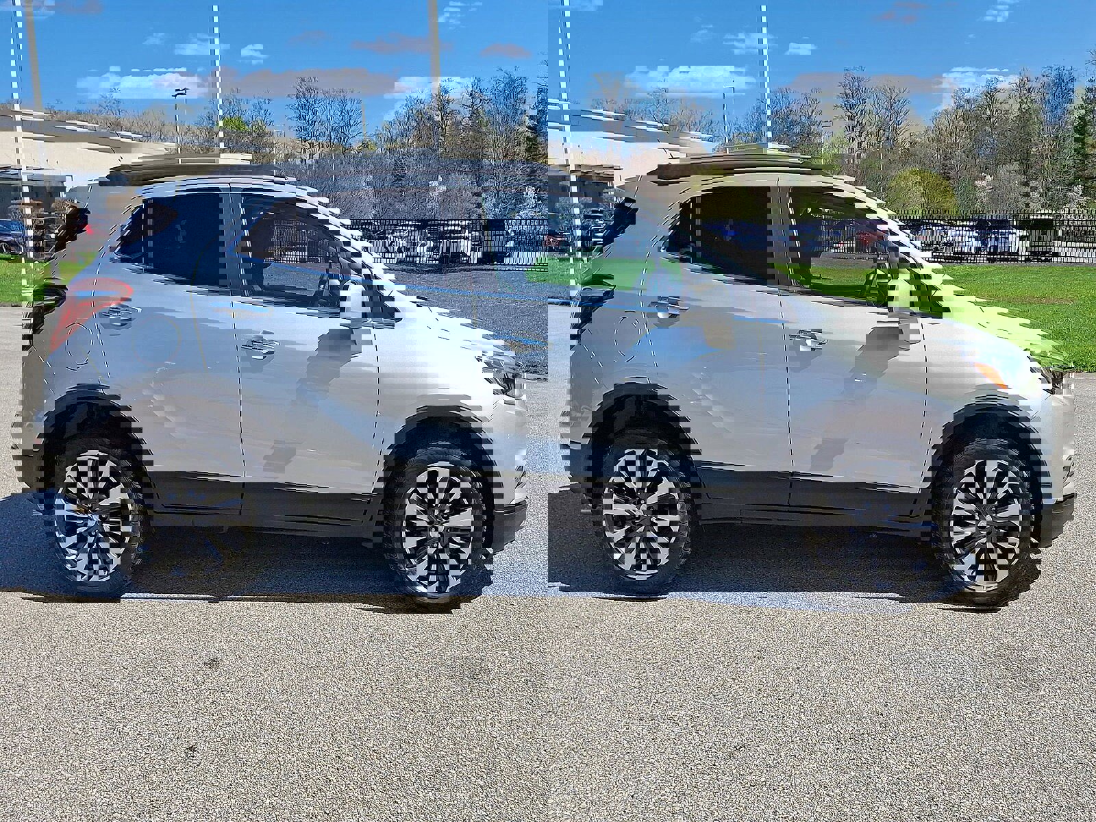 Certified 2022 Buick Encore Preferred w/ Safety Package image 25