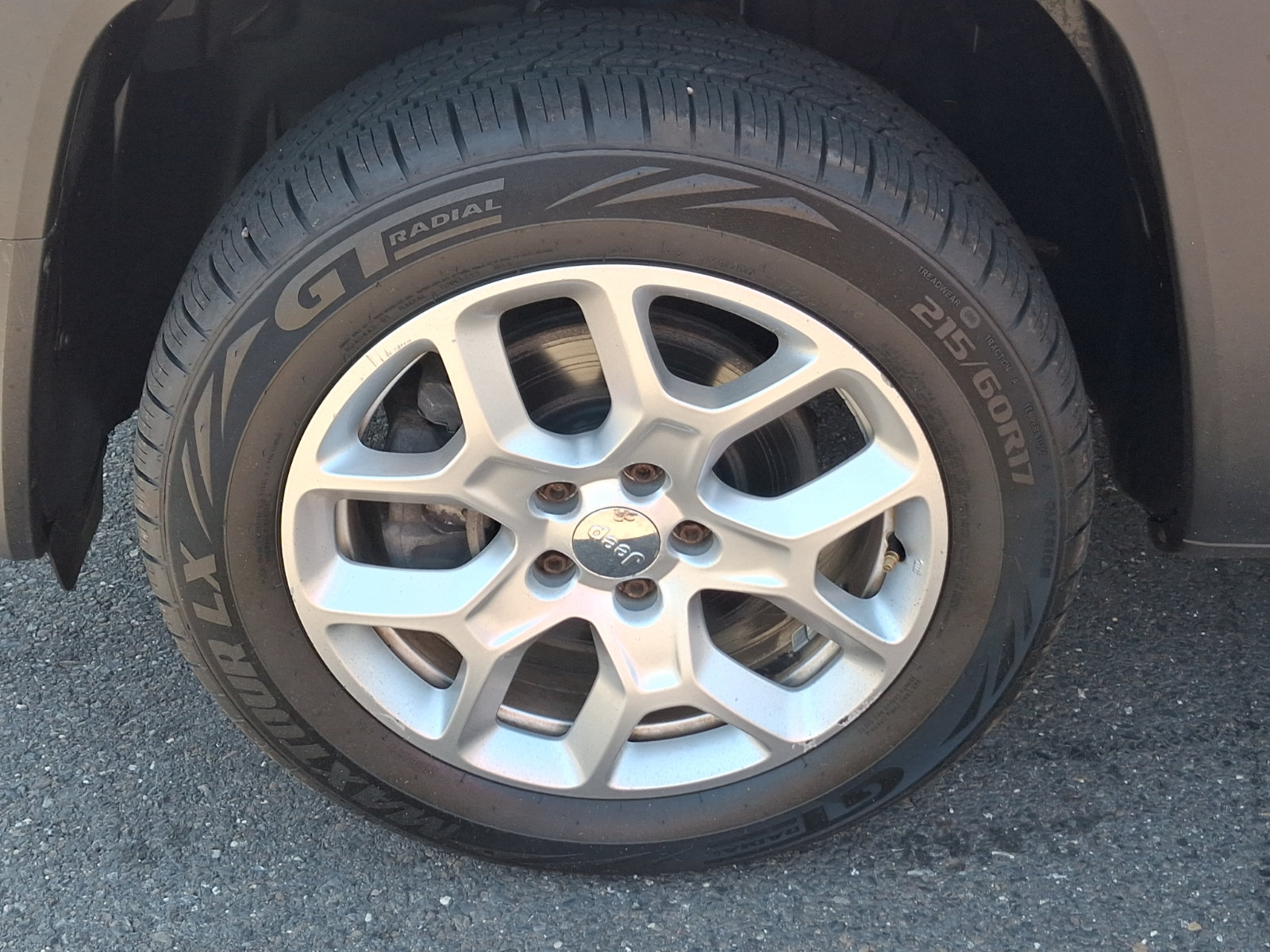Used 2015 Jeep Renegade Latitude AWD/4WD image 8