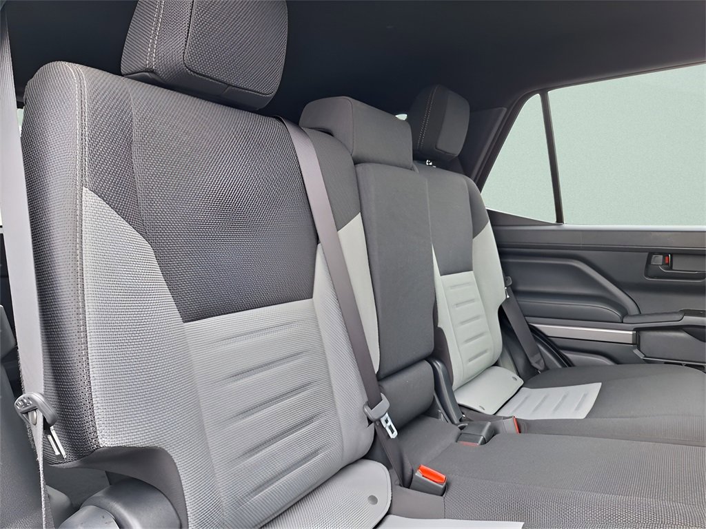 Used 2025 Toyota 4Runner TRD Off-Road image 18