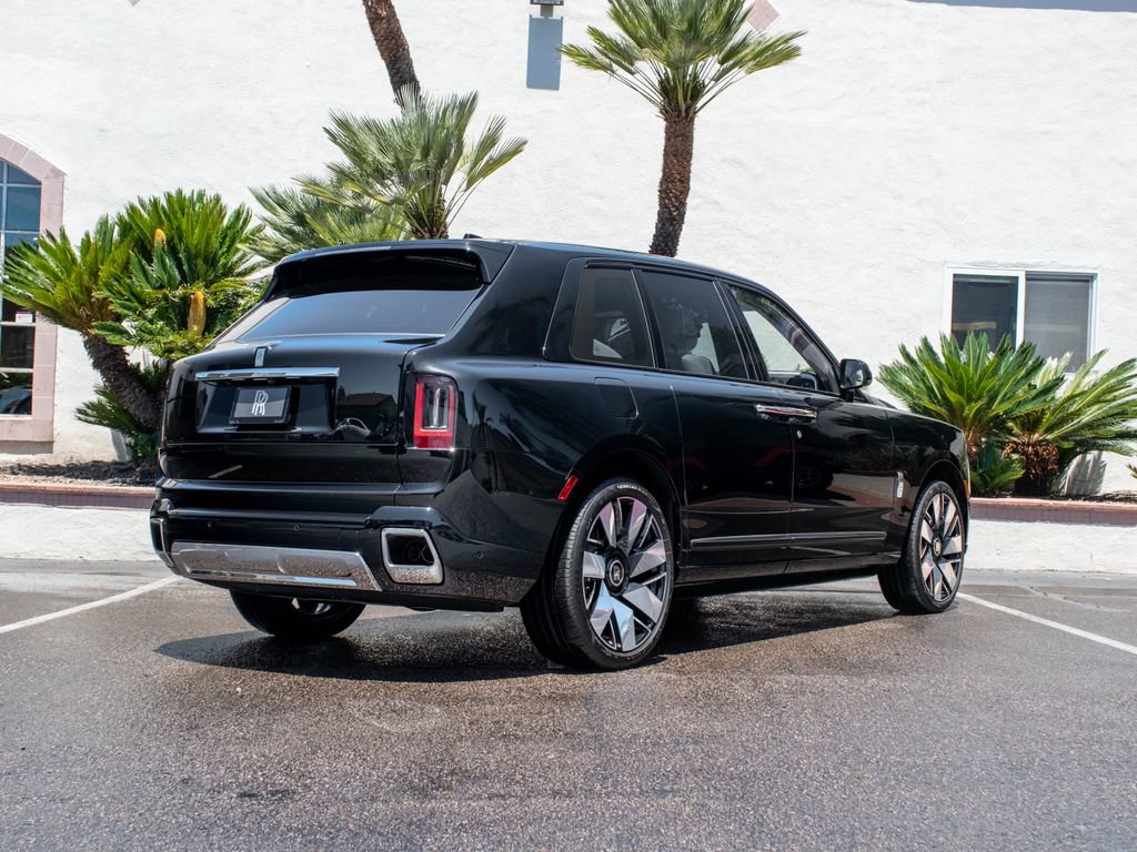 New 2026 Rolls-Royce Cullinan AWD/4WD image 2