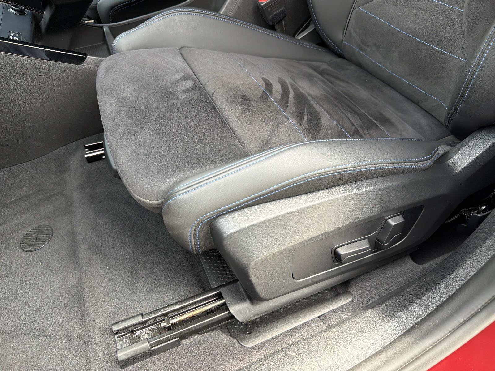 Used 2024 BMW X2 M35i AWD/4WD image 18