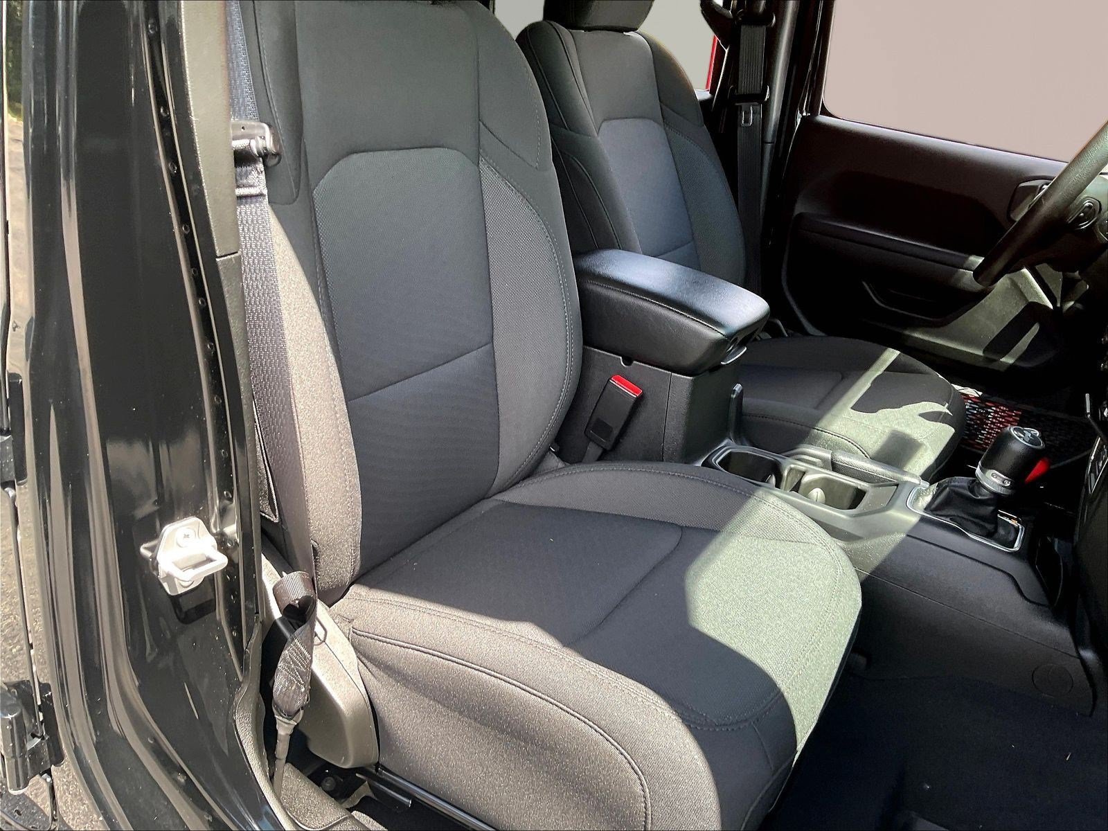 Used 2023 Jeep Wrangler Unlimited Sport AWD/4WD image 28