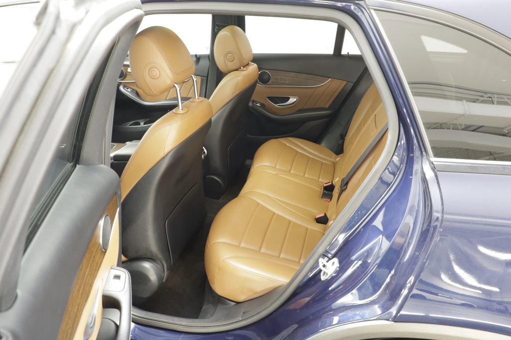 Used 2022 Mercedes-Benz GLC 300 4MATIC image 16