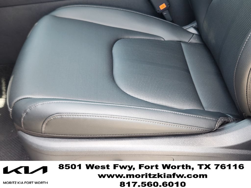 New 2026 Kia Sportage EX w/ EX Panorama Roof Package FWD image 17