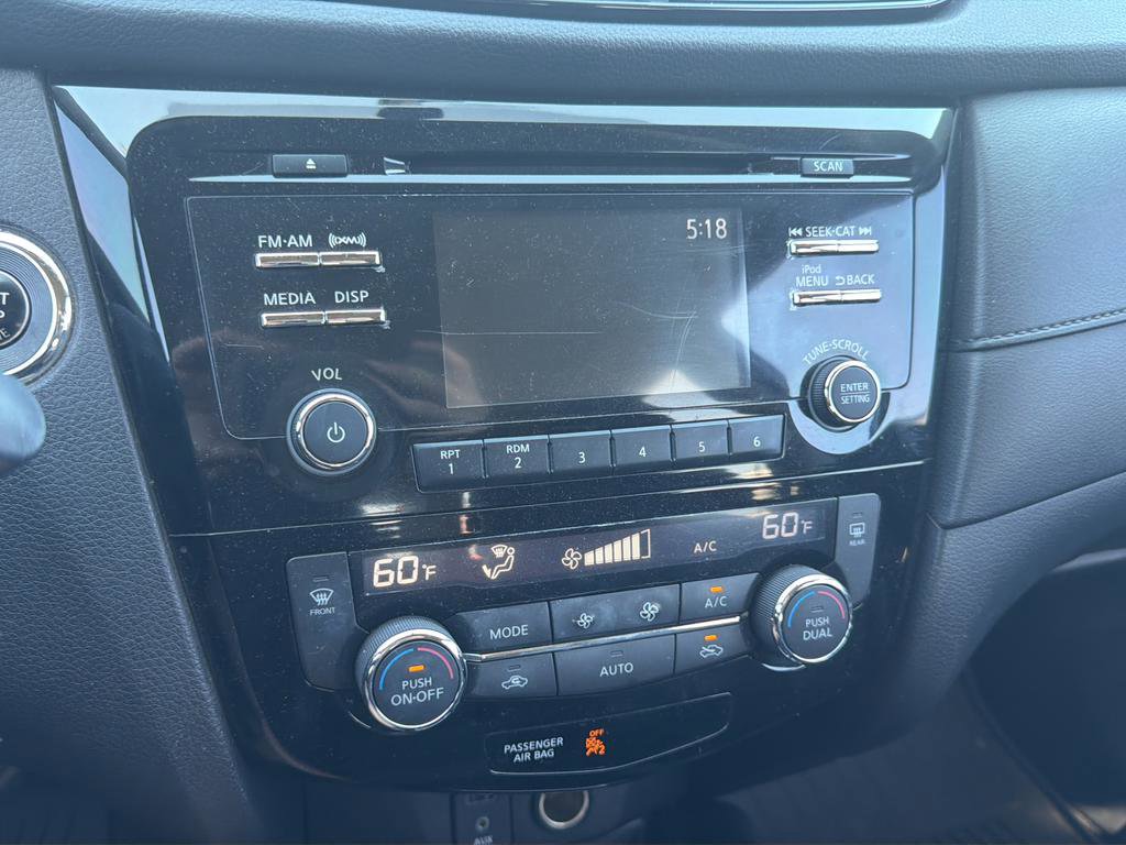 Used 2017 Nissan Rogue SV FWD image 24