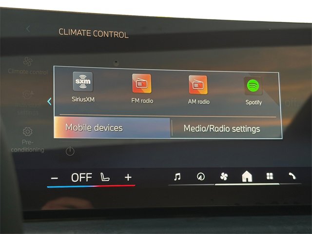 New 2026 BMW X5 xDrive40i w/ Premium Package image 14