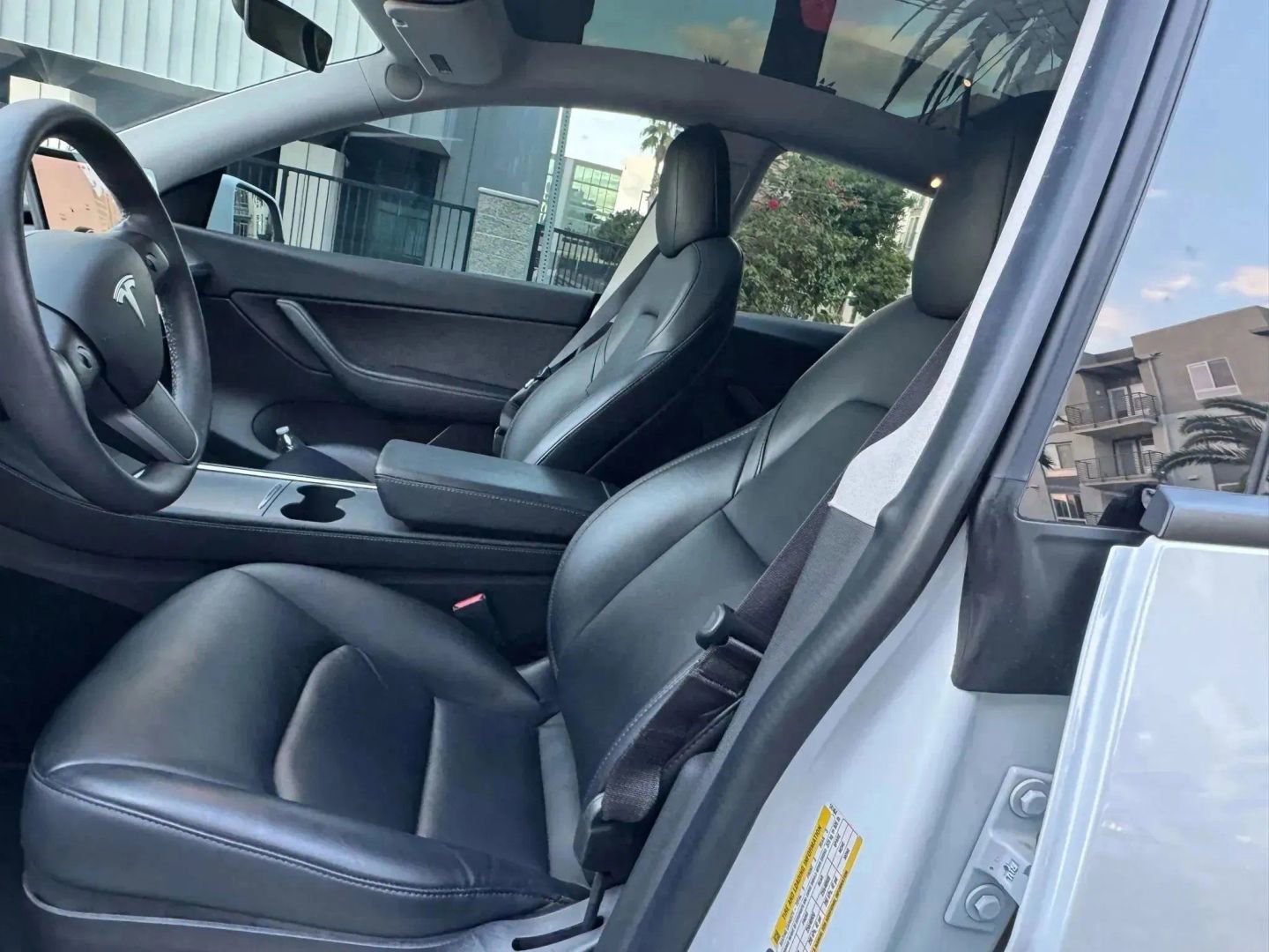 Used 2021 Tesla Model Y Long Range image 8