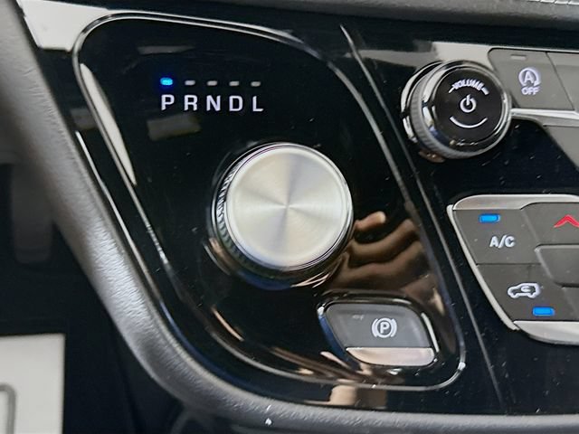 New 2027 Chrysler Pacifica Select FWD image 16