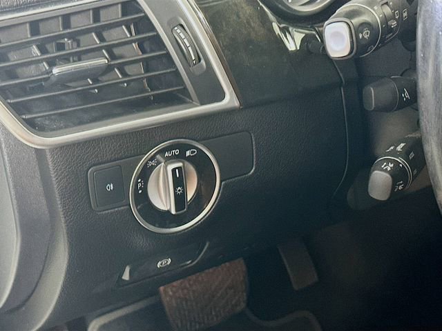 Used 2016 Mercedes-Benz GL 550 4MATIC image 11