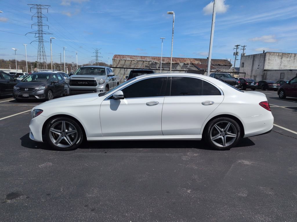 Used 2018 Mercedes-Benz E 300 4MATIC image 3