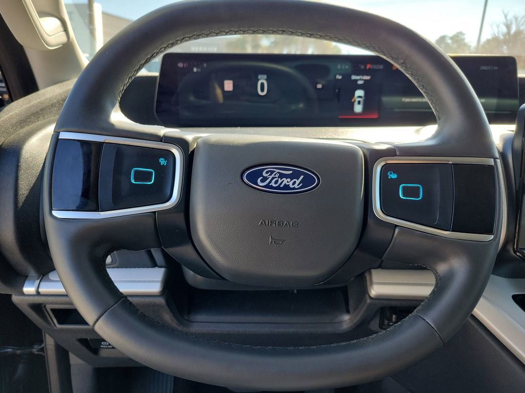 Used 2025 Ford Expedition Max Active RWD image 19