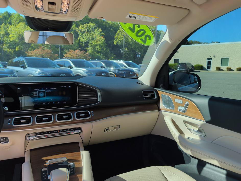 Used 2021 Mercedes-Benz GLE 350 4MATIC w/ Premium Package image 10