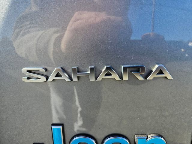Used 2020 Jeep Wrangler Unlimited Sahara w/ Cold Weather Group AWD/4WD image 21