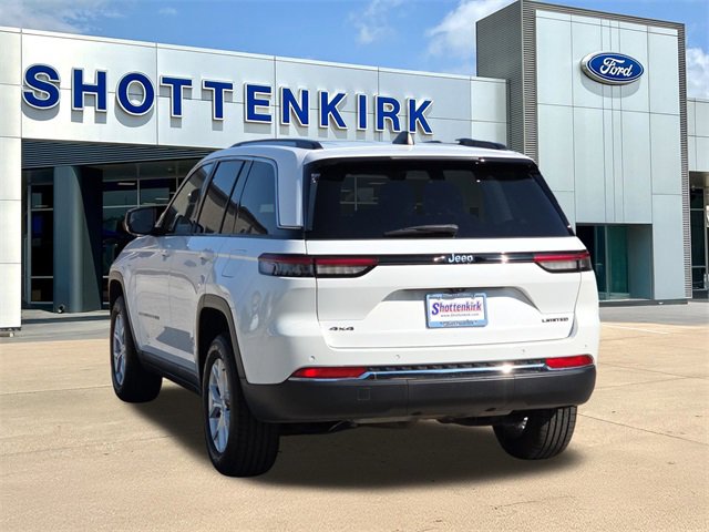 Used 2023 Jeep Grand Cherokee Limited image 6