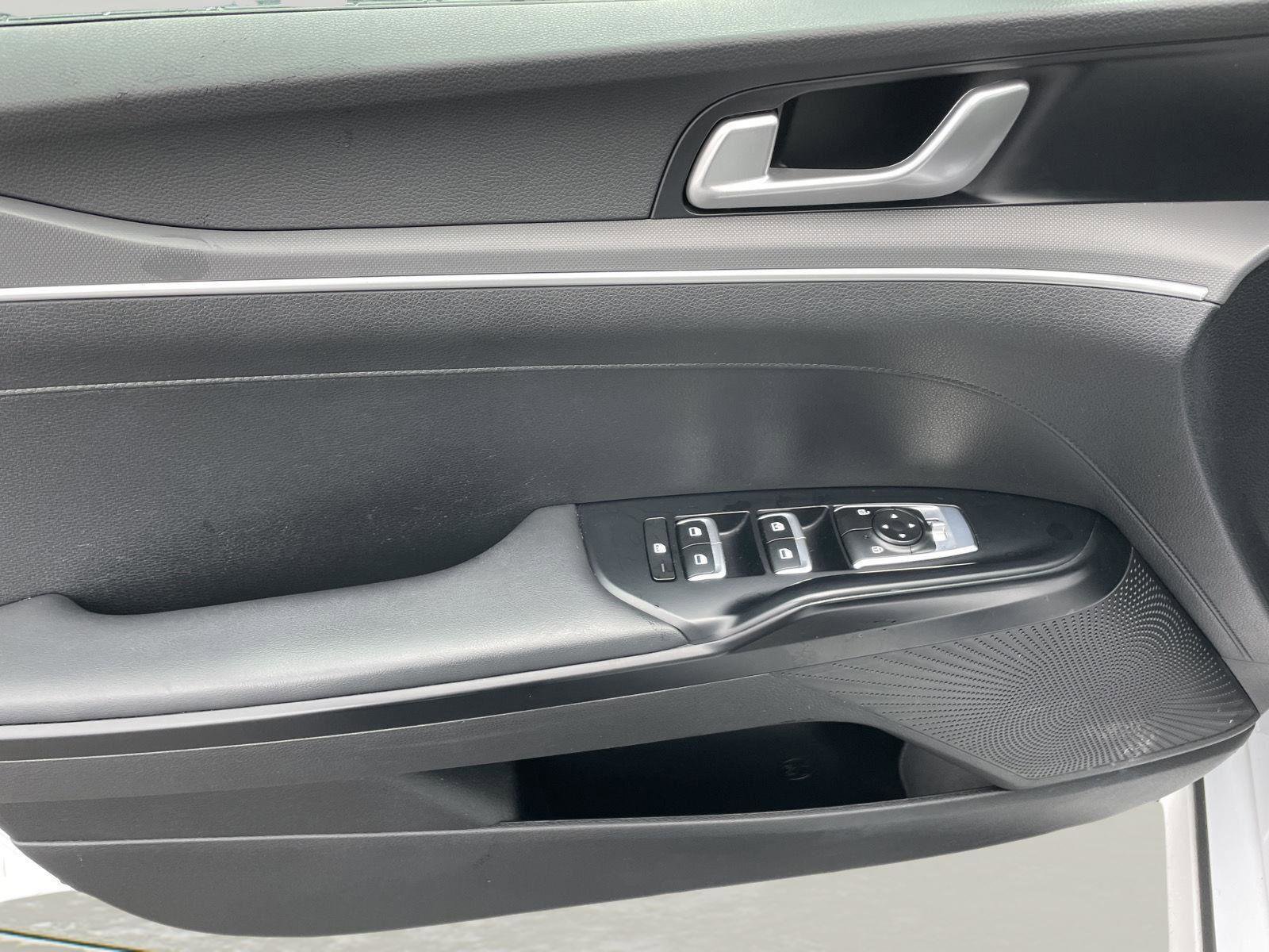 Used 2022 Kia K5 LXS image 22