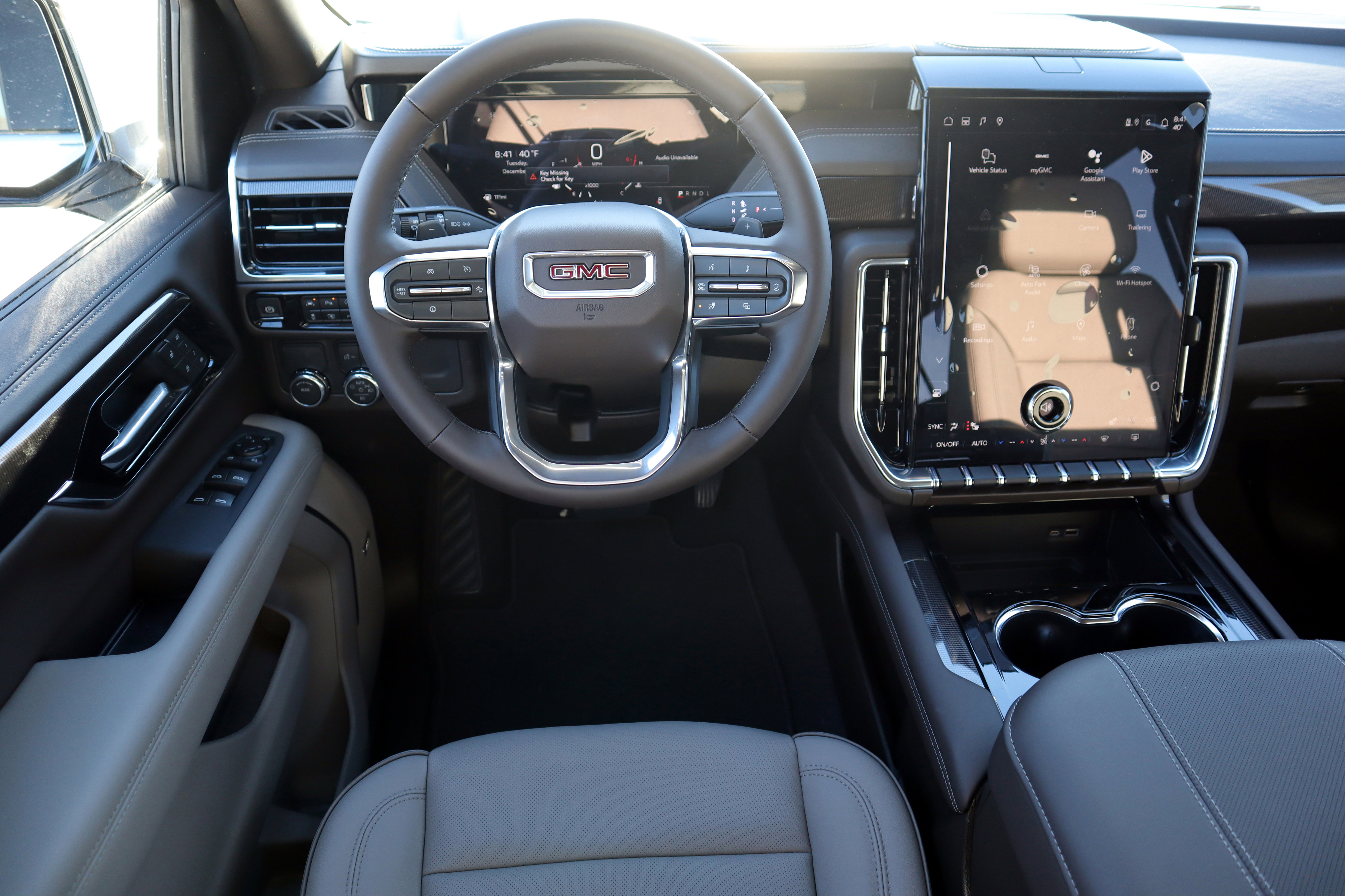 New 2026 GMC Yukon XL Elevation image 9