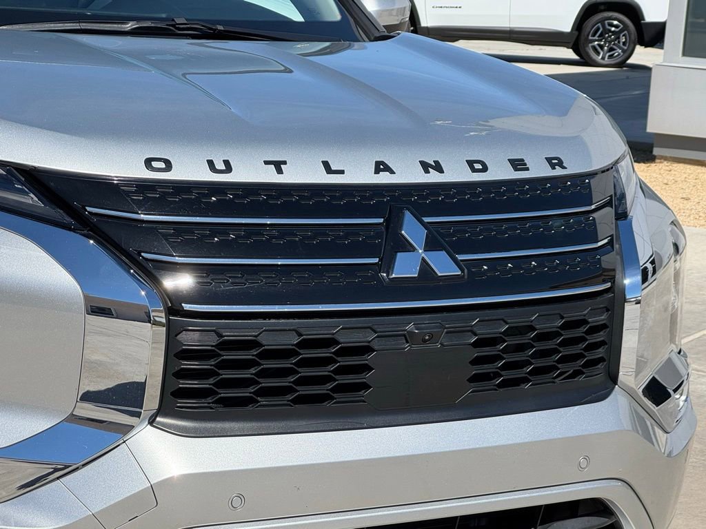 Used 2023 Mitsubishi Outlander SEL image 7
