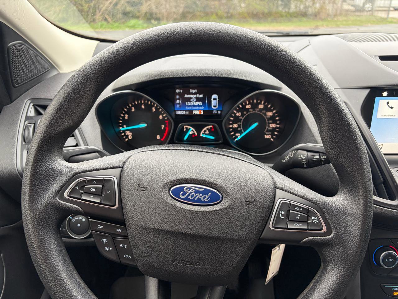 Used 2018 Ford Escape SE w/ SE Sync 3 Package AWD/4WD image 10