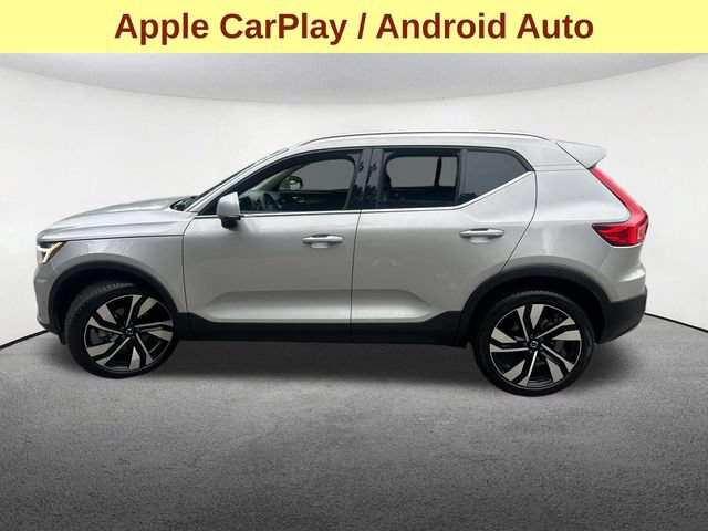 Used 2024 Volvo XC40 B5 Plus AWD/4WD image 6