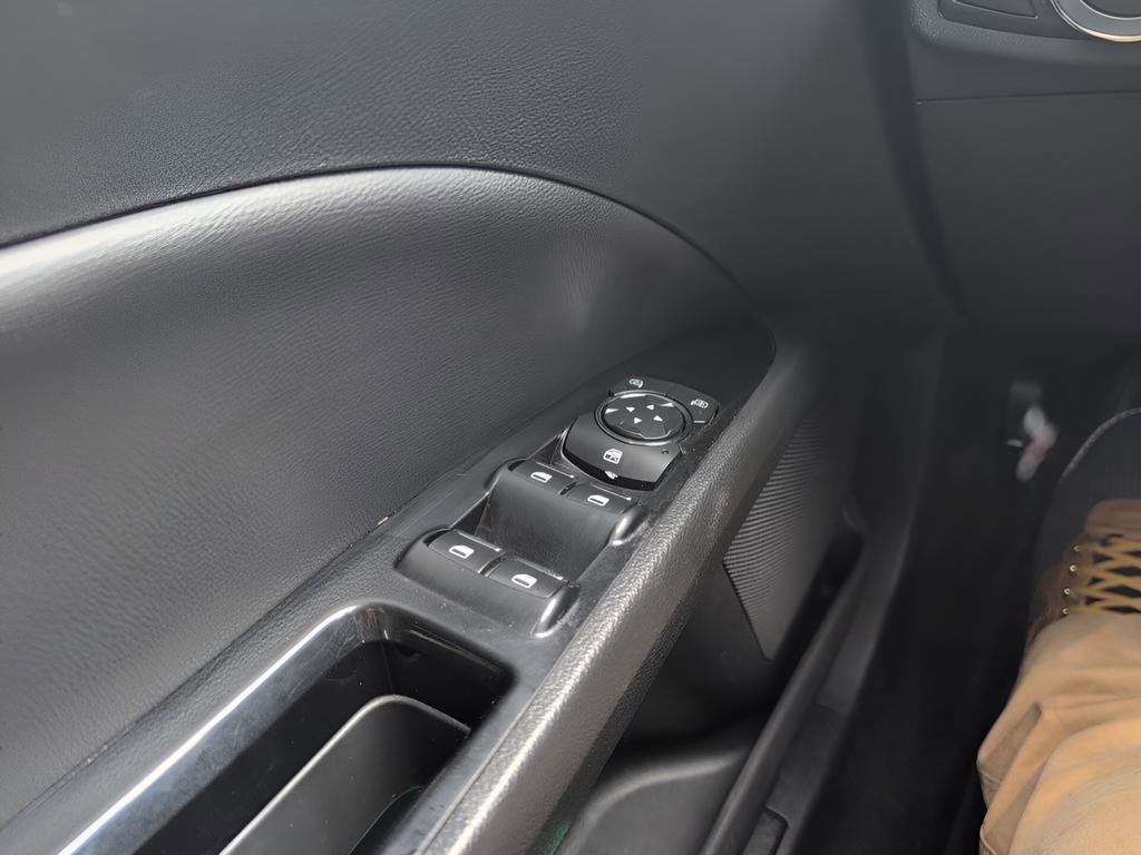 Used 2016 Ford Fusion SE w/ Equipment Group 202A image 21