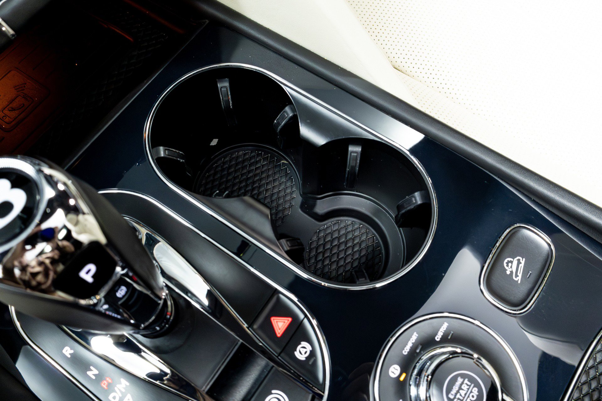 Used 2021 Bentley Bentayga w/ First Edition Specification image 74