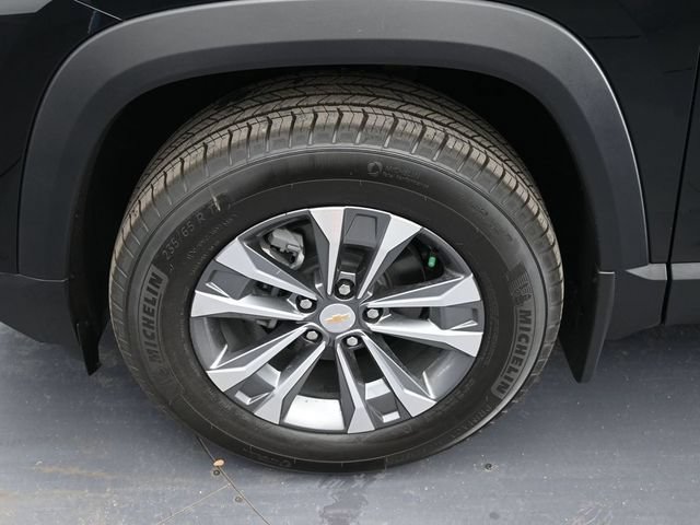 New 2026 Chevrolet Equinox LT w/ Convenience Package II AWD/4WD image 17