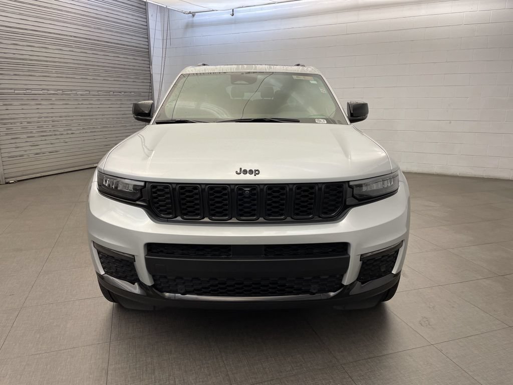 New 2025 Jeep Grand Cherokee L Limited w/ Luxury Tech Group II AWD/4WD image 9