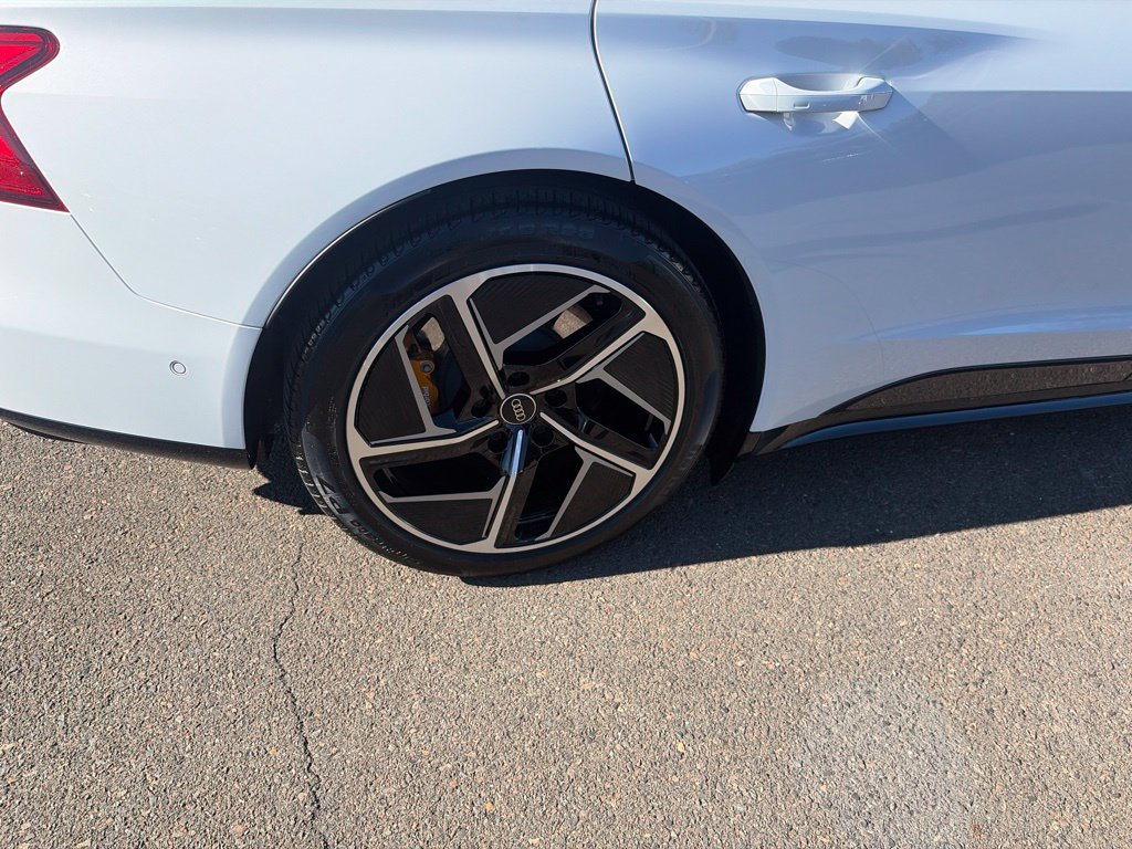 Used 2024 Audi RS e-tron GT w/ Carbon Performance Package AWD/4WD image 31