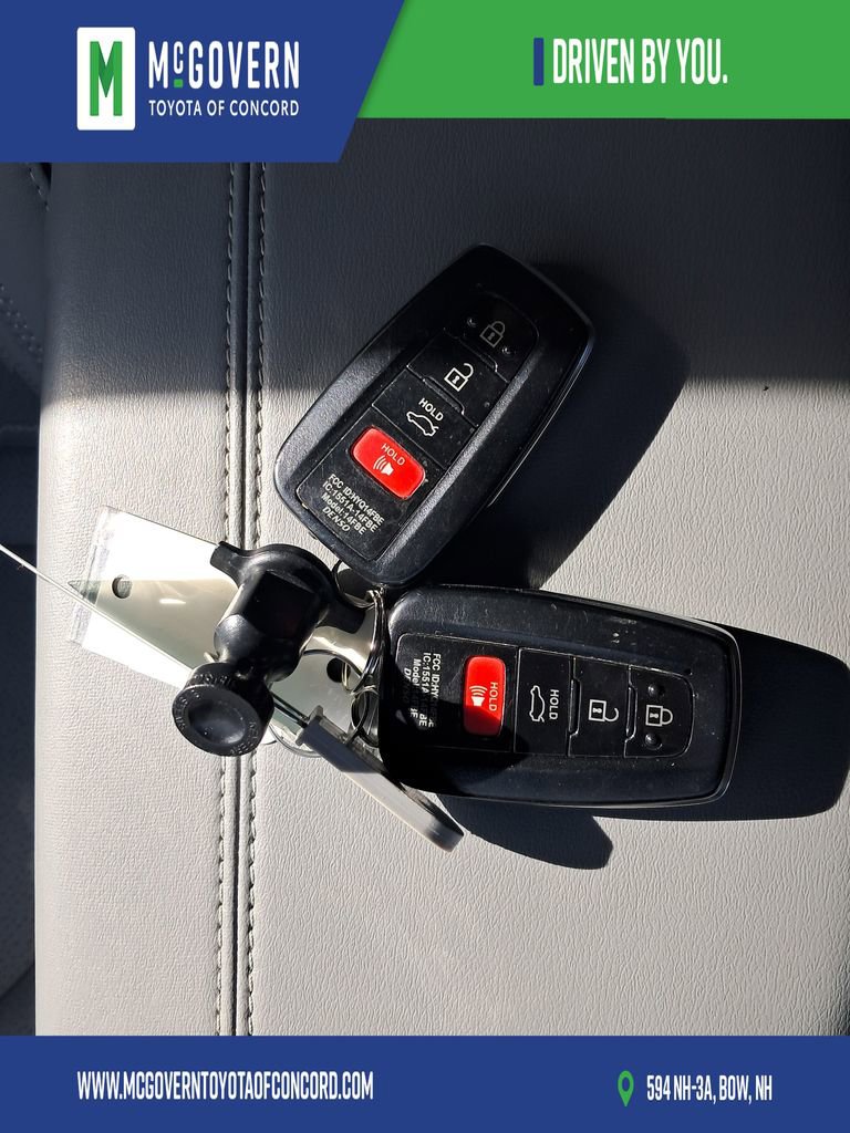 Used 2019 Toyota Avalon Limited w/ Advanced Safety Package image 33