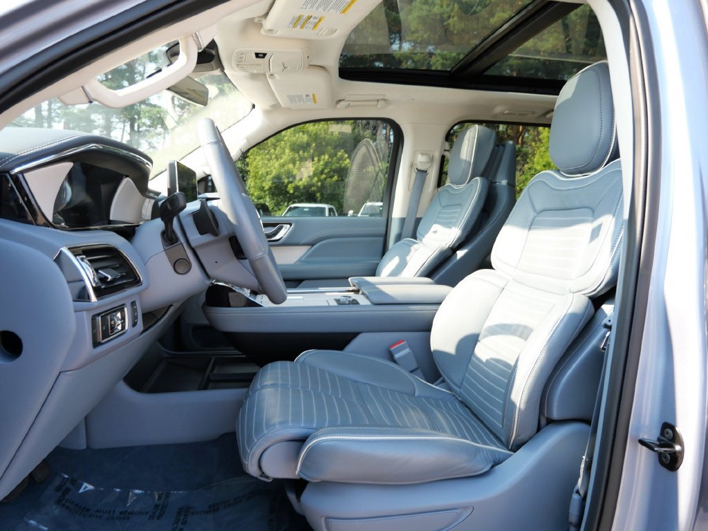 Used 2024 Lincoln Navigator L Black Label AWD/4WD image 22