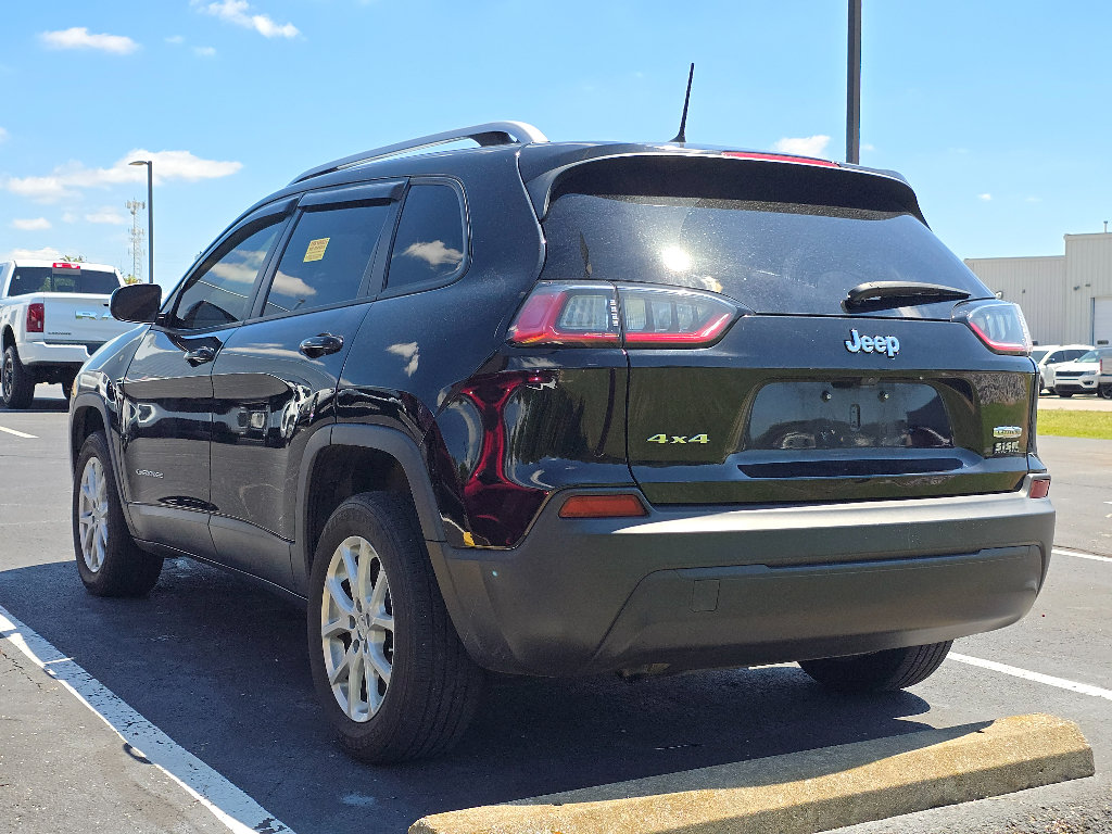 Used 2020 Jeep Cherokee Latitude AWD/4WD image 7