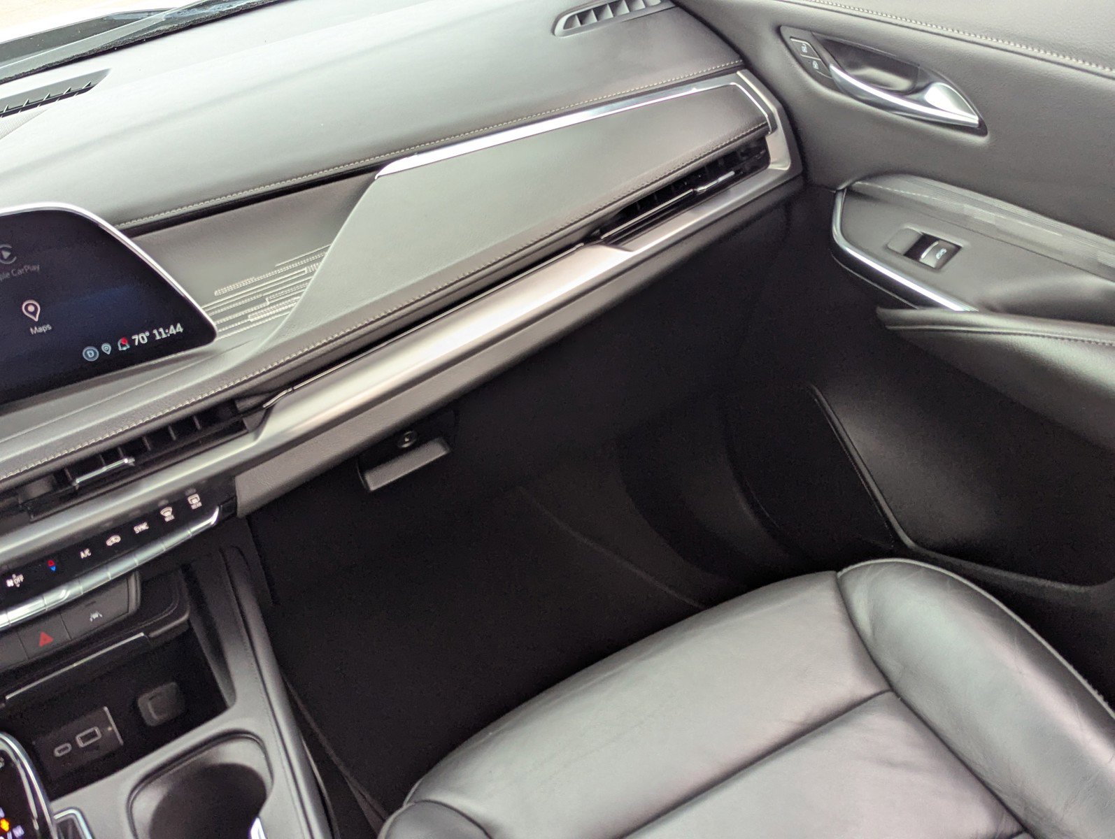 Certified 2024 Cadillac XT4 Premium Luxury image 18