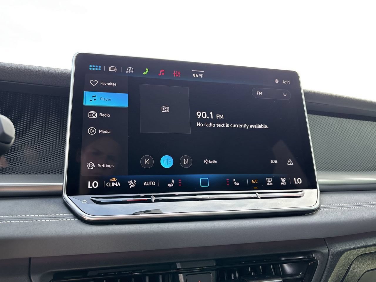 New 2026 Volkswagen Tiguan SE R-Line FWD image 22