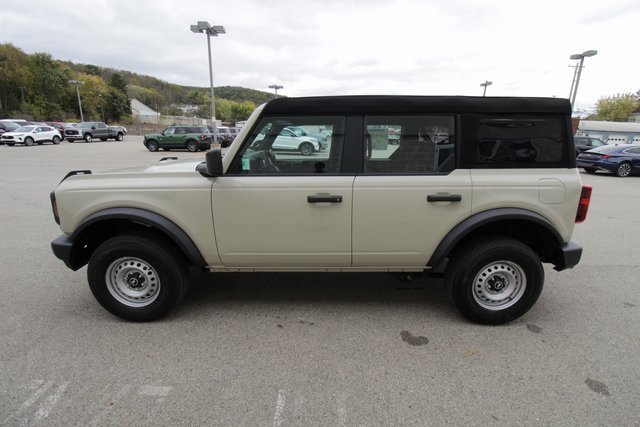 New 2025 Ford Bronco 4-Door image 8